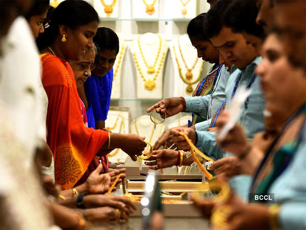Leading retailers step up gold jewellery hallmarking ahead of deadline