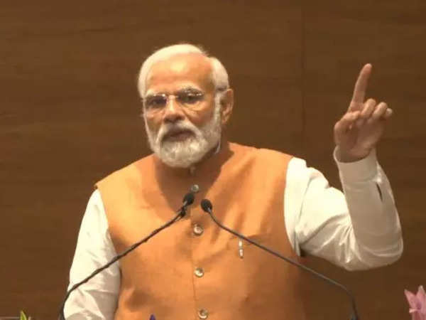 Narendra Modi, Chief Minister of Gujarat with BSF Security Guards