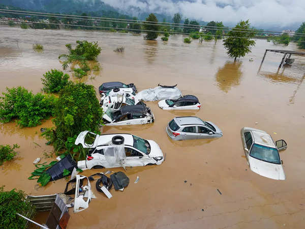 Himachal Pradesh Live News: Himachal Pradesh University cancels all ongoing  examinations on August 14; schools & colleges to be shut due to incessant  rainfall - The Economic Times