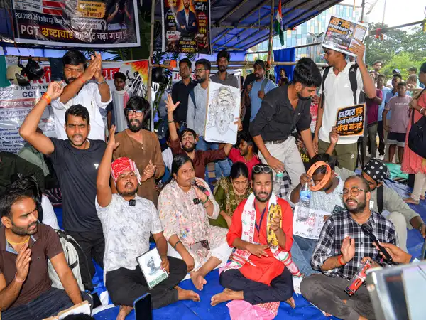 Jharkhand Students Protests Live Updates: Police resort to lathi charge during 'Vidhan Sabha gherao' march of protesting students
