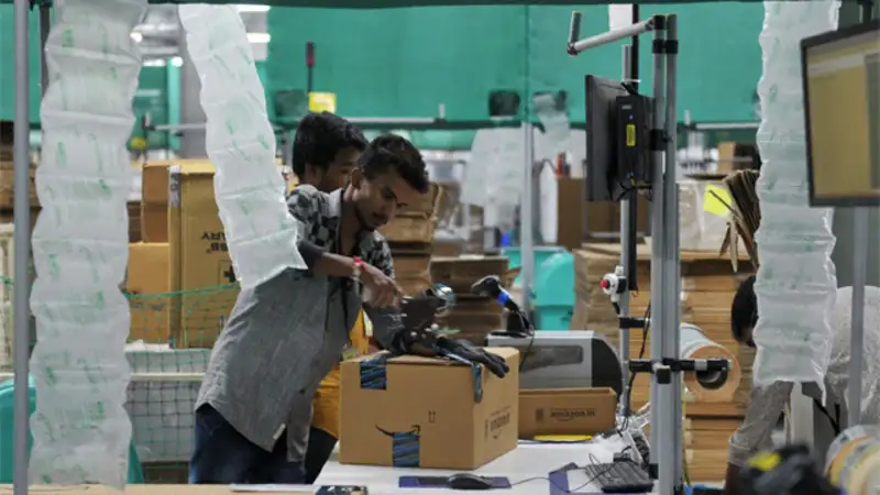 Amazon provides 22,000 seasonal job opportunities Amazon provides 22,000 seasonal job opportunities