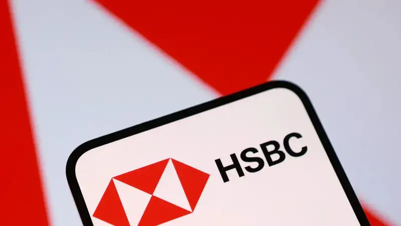 HSBC joins chase for Indian co as the battle for India's wealthy heats up