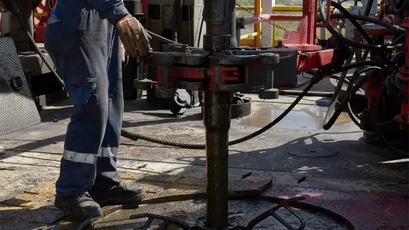 Oil prices rise 1% amid OPEC supply cuts, US sanctions on Venezuela Oil prices rise 1% amid OPEC supply cuts, US sanctions on Venezuela