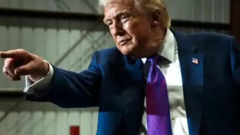 Trump suddenly finds himself in a perfect storm. Can he survive it?