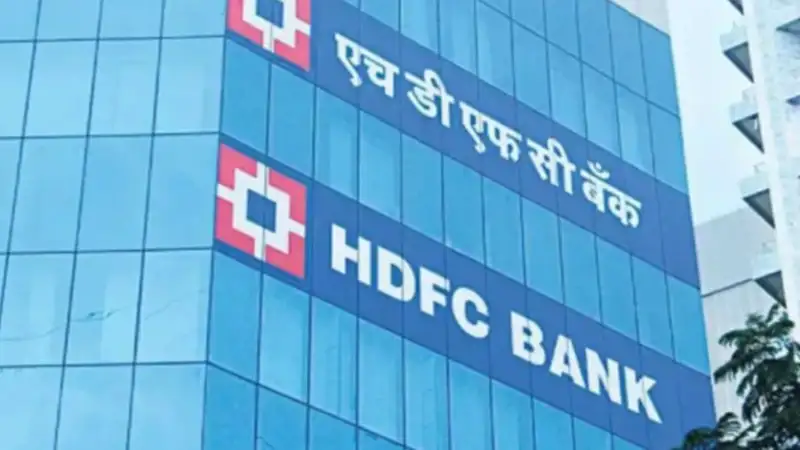 HDFC faces looming investor storm as Dubai mis-selling & loss claims head to PMO