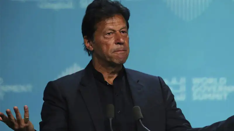 India slams Pak PM for remarks on treatment of minorities, calls it egregious insult to Indians India slams Pak PM for remarks on treatment of minorities, calls it egregious insult to Indians
