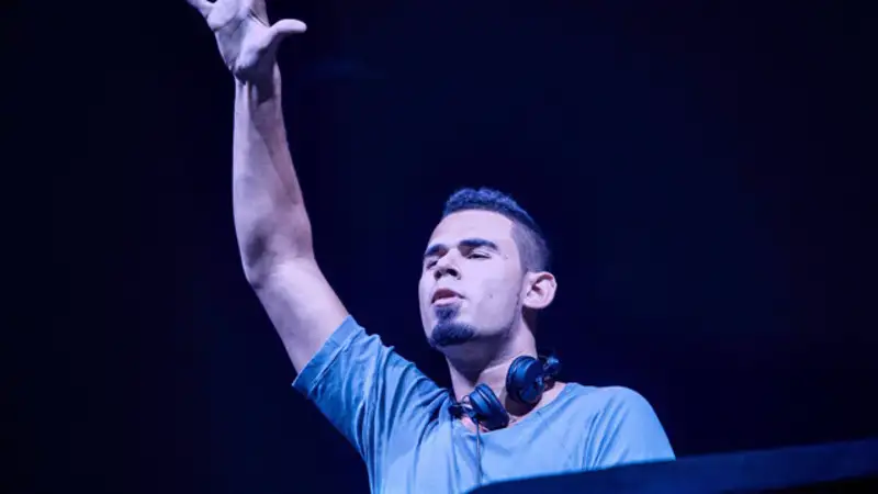 I Want To Dress Up Like James Bond Every Day Afrojack The - 