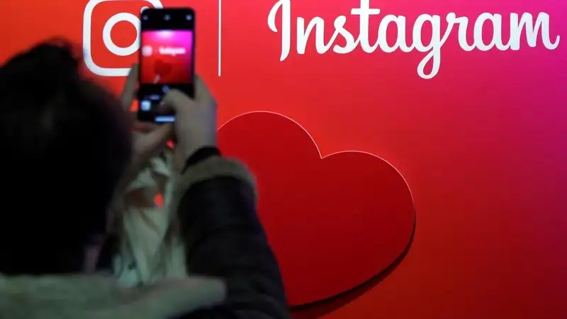 Cloning Snapchat: Facebook unveils 'Threads' app for Instagram users Cloning Snapchat: Facebook unveils 'Threads' app for Instagram users