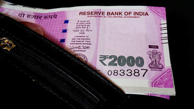 Rupee Rupee Reverses Gains Ahead Of Key Macro Data Down 7 Paise - 