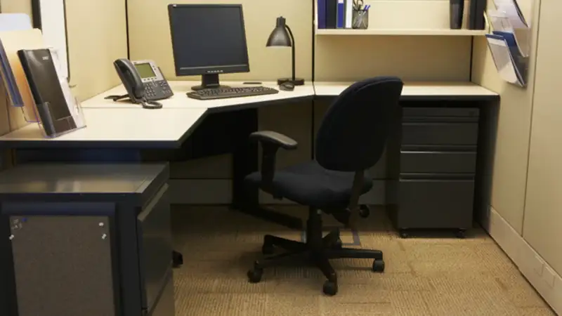 Millennials Why Are Abandoning Their Work Desks