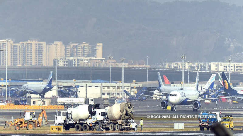 230 Flights Cancelled Due To Closure Of Mumbai Airport Runways The - 