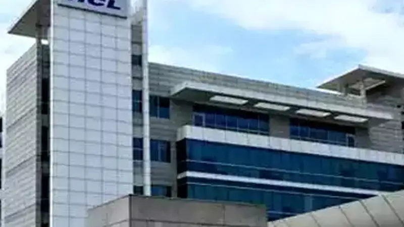 Hcl Looking To Hire Over 10 000 Freshers The Economic Times - 