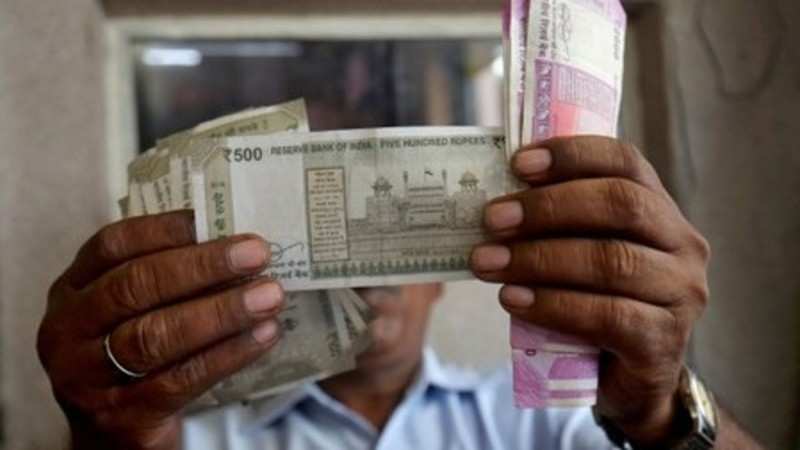 Bonds Sun Global Helps Hdfc Mop Up Rs 1k Crore Through Mas!   ala Bonds - 