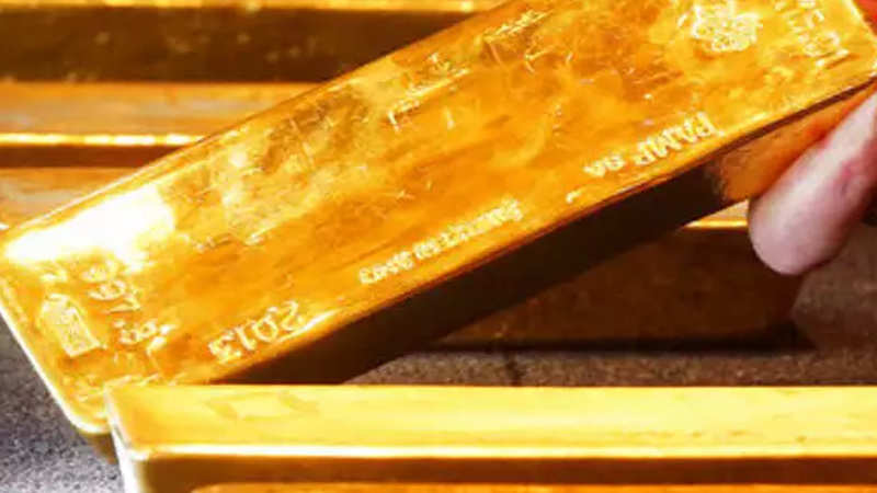 Hedge Funds Go All In On Gold The Economic Times - 