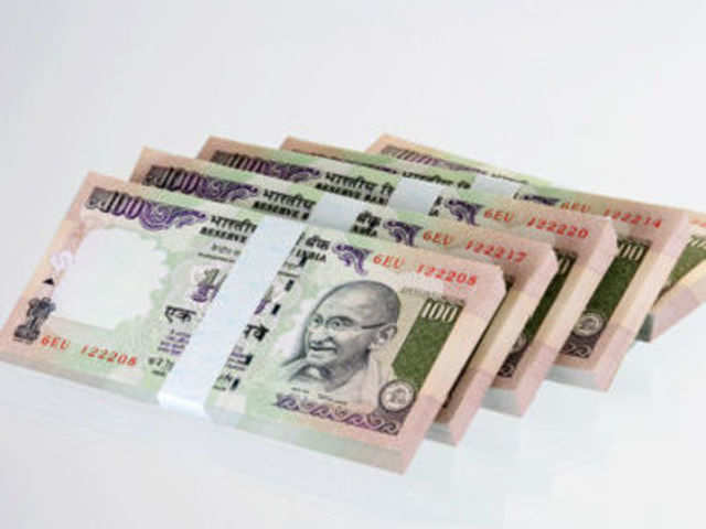 Rupee Hits 1 Month Low At 54 95 Down 15 Paise Vs Dollar In Early - 