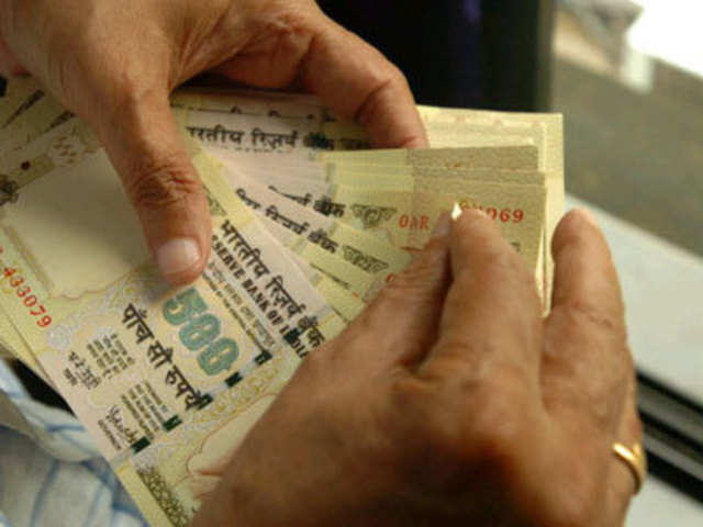 Rupee Seen Trading At 51 7 52 7 Against Dollar Hdfc Bank The - 