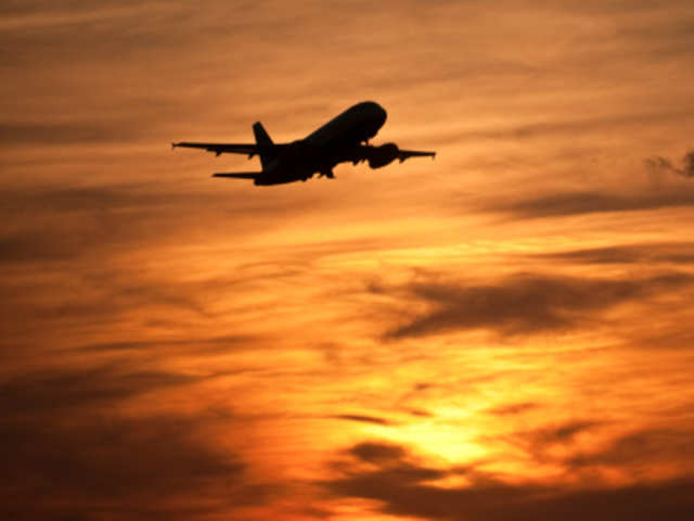 25 airports to be privatized in India - ఇండియాలో పాతిక విమానాశ్రయాలు ప్రైవేటీకరణ