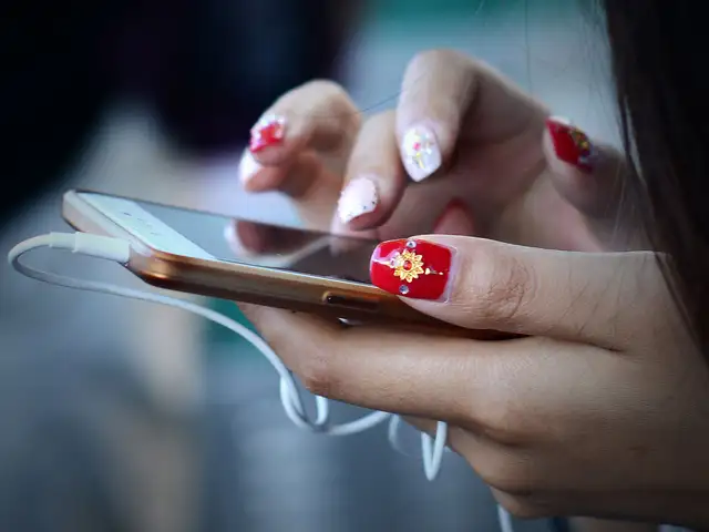 Mobile phone firms slash prices up to 62% on Flipkart for festive season Mobile phone firms slash prices up to 62% on Flipkart for festive season