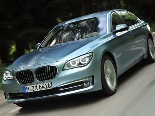 Bmw Launches Activehybrid 7 At Rs 1 35 Crore The Economic Times Bmw Launches Activehybrid 7 At Rs 1 35 Crore