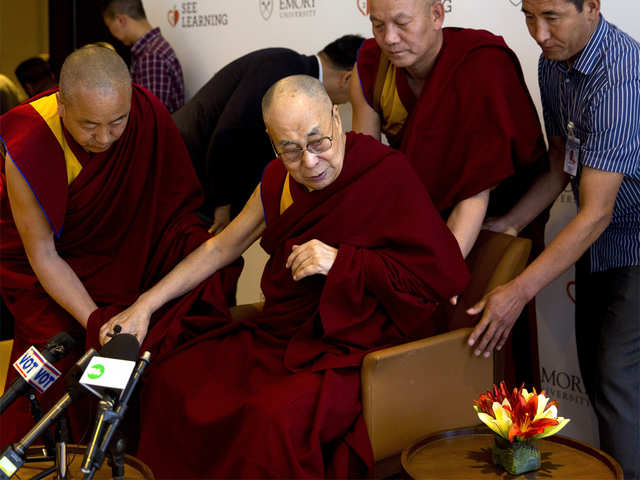 dalai lama hospitalized in delhi