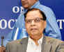 Government should stick to fiscal deficit target, continue reforms