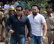 1998 blackbuck verdict: Salman breaks down, consoled by sister in court