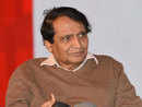 Exports in March to reach $ 32.38 bn: Suresh Prabhu