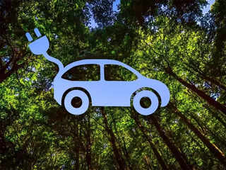 Electric vehicles will start to cut emissions and improve air quality in our cities - but only once they're common:Image