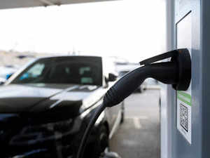 Powering ahead: The role of renewable energy in electric vehicle charging infrastructure:Image