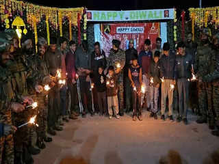 Jammu and Kashmir: Indian Army jawans celebrate Diwali with locals in Uri, spread joy along LoC