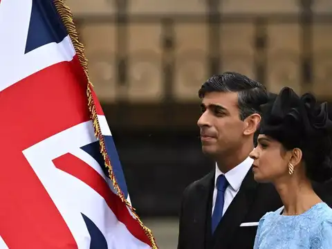 ​Rishi Sunak & Akshata Murty Lead The Coronation Procession