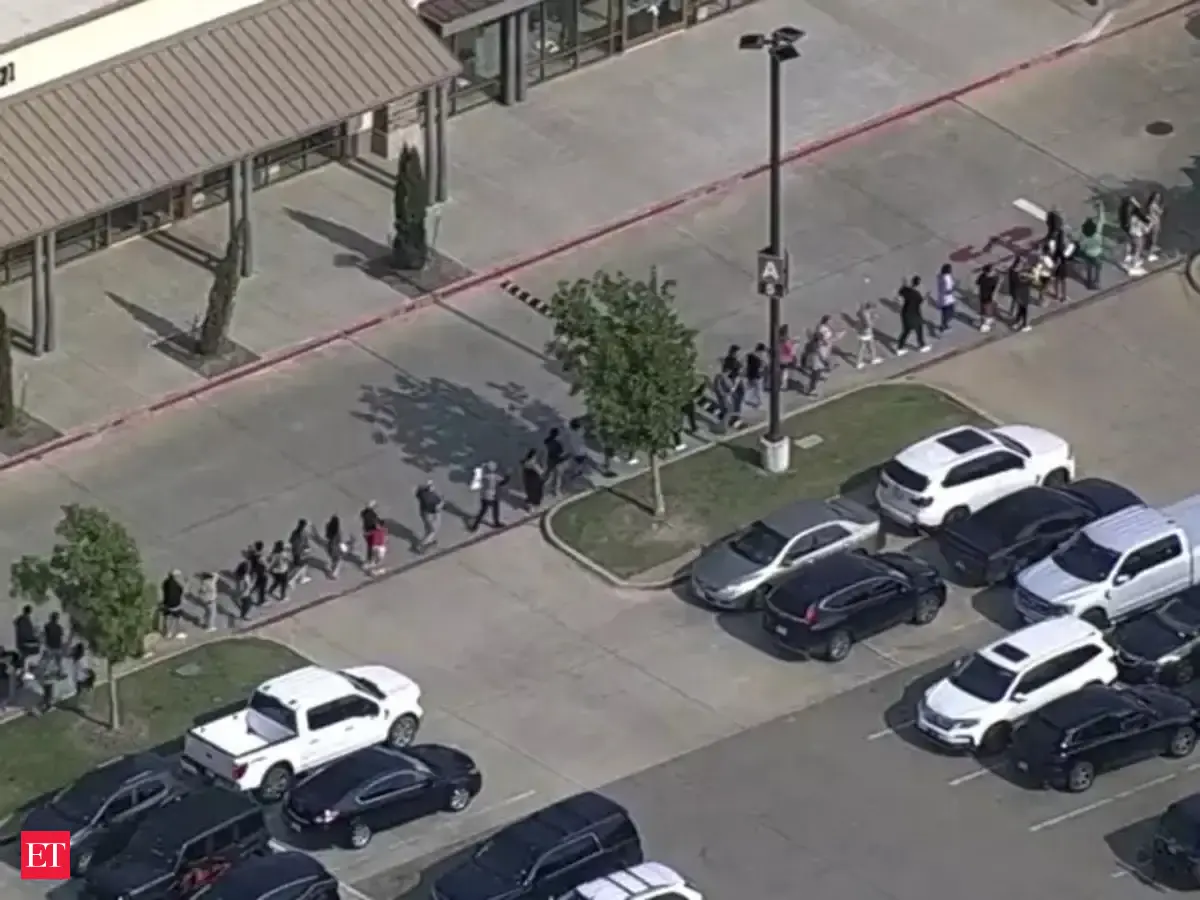 US mass shooting incident: At least 9 people killed at Texas mall ...