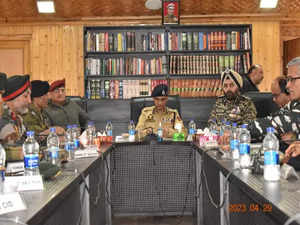 ADGP Kashmir chairs security meeting with focus on threat of vehicle-borne IEDs