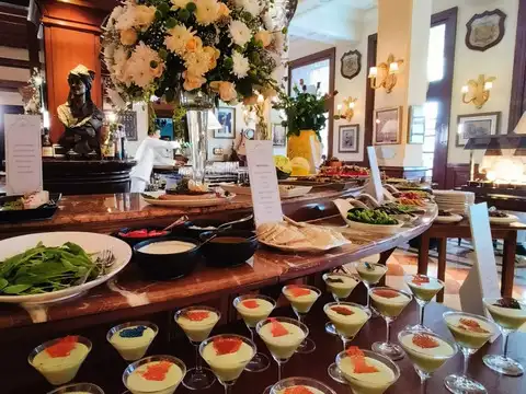 Gift Her The Best Brunch