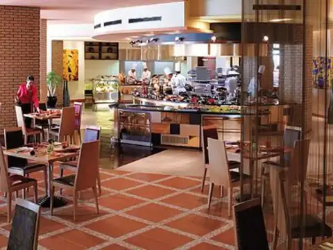 Relish A Sumptuous Omani Dinner