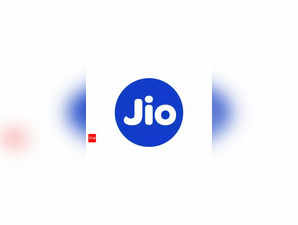Jio offers up to 40GB free data on select recharge plans for IPL 2023 season