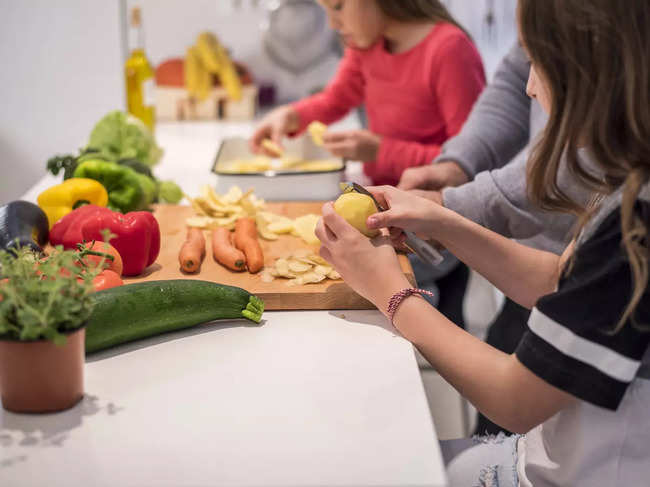 cooking-kids_iStock