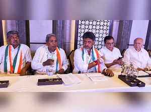 Bengaluru: Senior Congress leaders Siddaramaiah, D.K. Shivakumar and others duri...