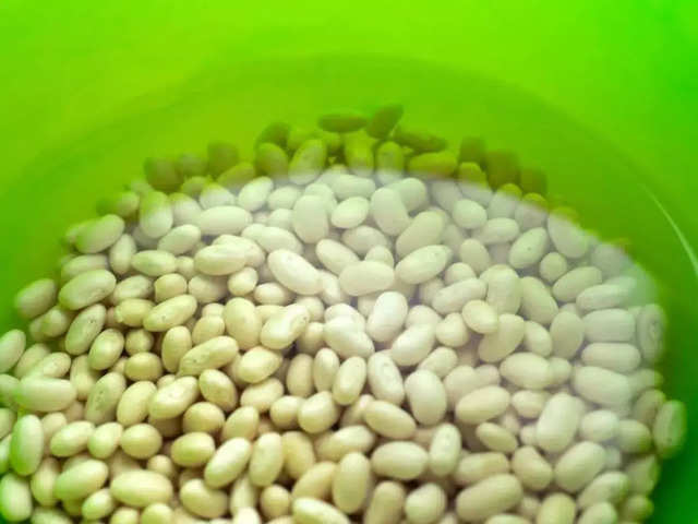 Legumes (Beans, lentils, chickpeas)