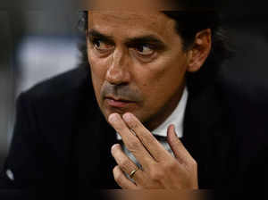 Inter Milan's Italian head coach Simone Inzaghi looks on prior to the UEFA Champions League semi-final second leg football match between Inter Milan and AC Milan on May 16, 2023 at tyhe Giuseppe-Meazza (San Siro) stadium in Milan. (Photo by GABRIEL BOUYS / AFP)