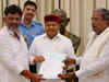 Watch: Siddaramaiah, DK Shivakumar meet Governor Thaawarchand Gehlot to stake claim to form govt in Karnataka