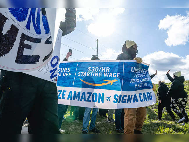 Amazon Is Everywhere. That’s What Makes It So Vulnerable.