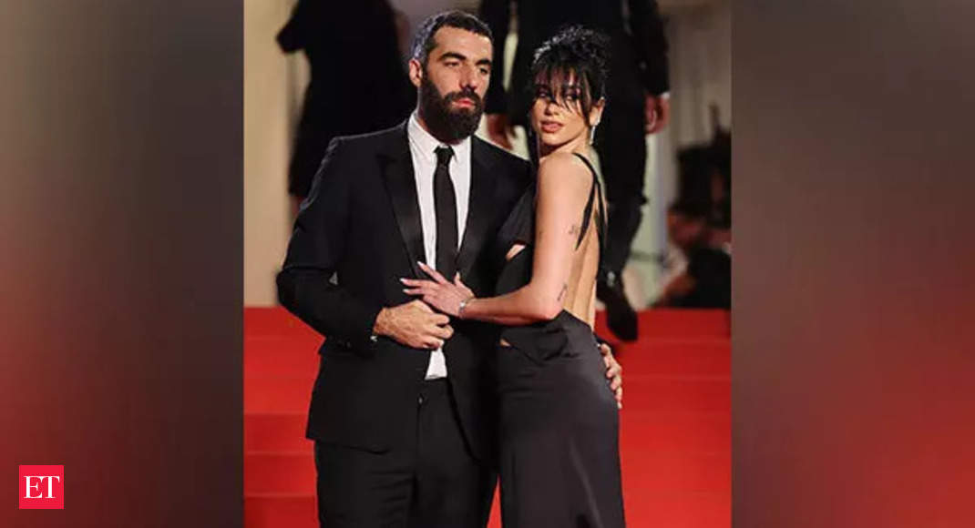 Dua Lipa: Dua Lipa, boyfriend Romain Gavras make red carpet debut at ...