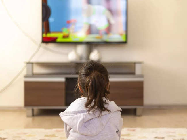 kid-watching TV_iStock