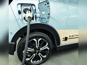 Automakers to Pump $10 billion in Building EV Capacity by 2030