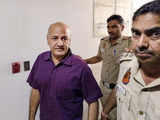 AAP says policeman 'misbehaved' with Manish Sisodia, Delhi Police dismisses charge