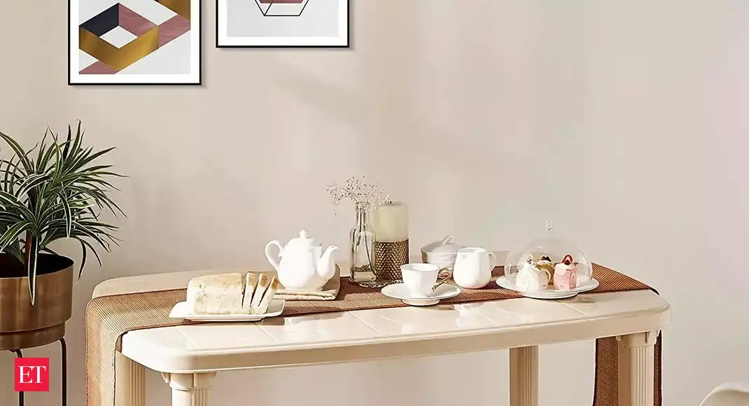 best affordable plastic dining tables 7 Best Affordable Plastic Dining