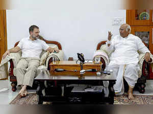 New Delhi: Congress President Mallikarjun Kharge with party leader Rahul Gandhi ...