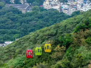 Surety bonds and e-bank guarantees allowed for road and ropeway contracts