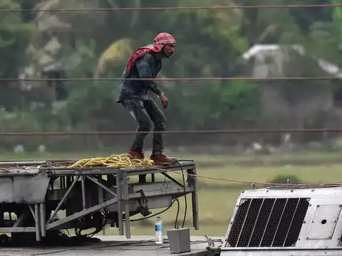 ​Restoring overhead electrical supply wires​